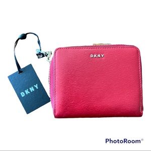 DKNY WALLET